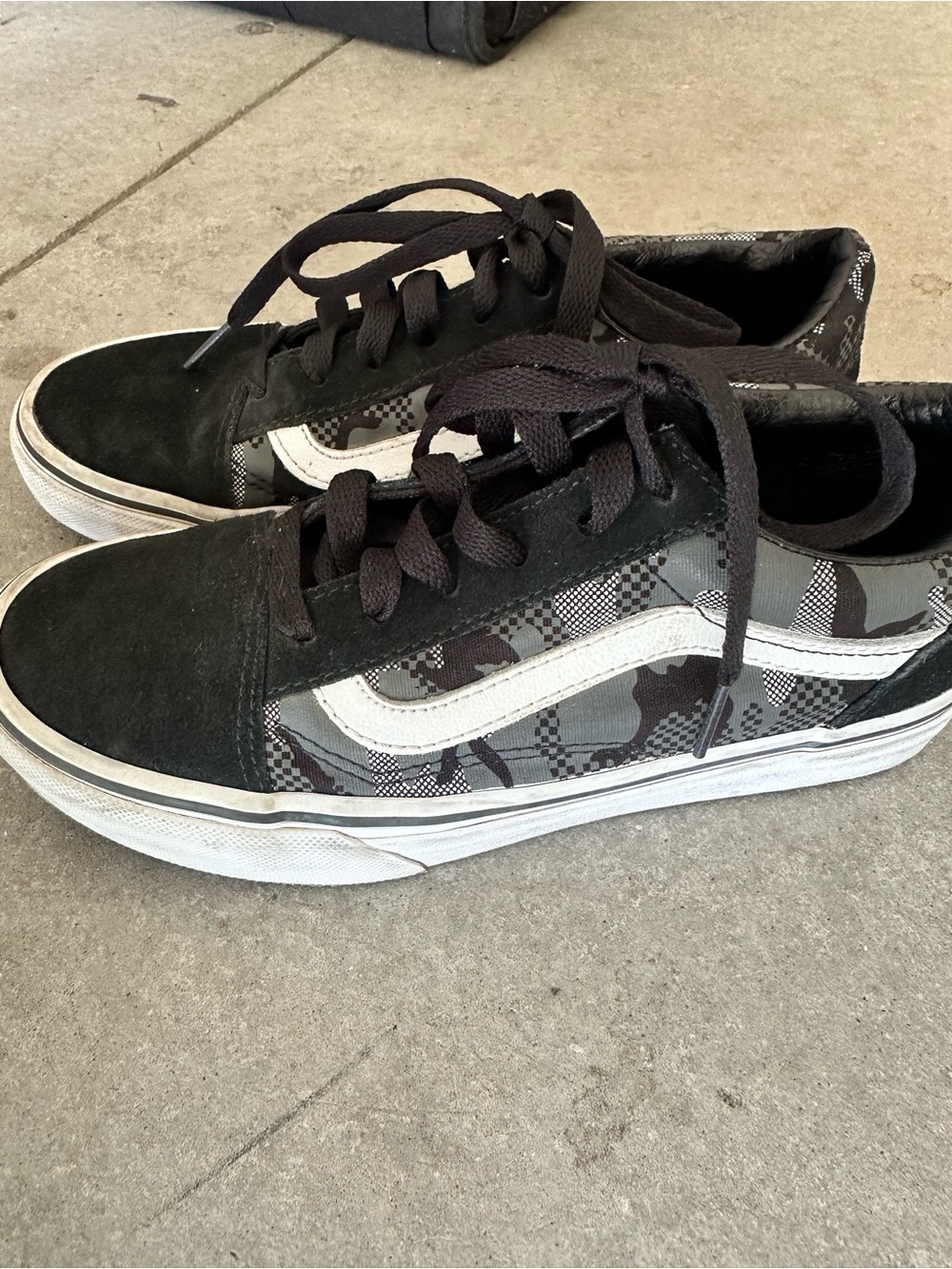Big Kid’s Vans Black & White Camo Old Skool Kids Sneakers